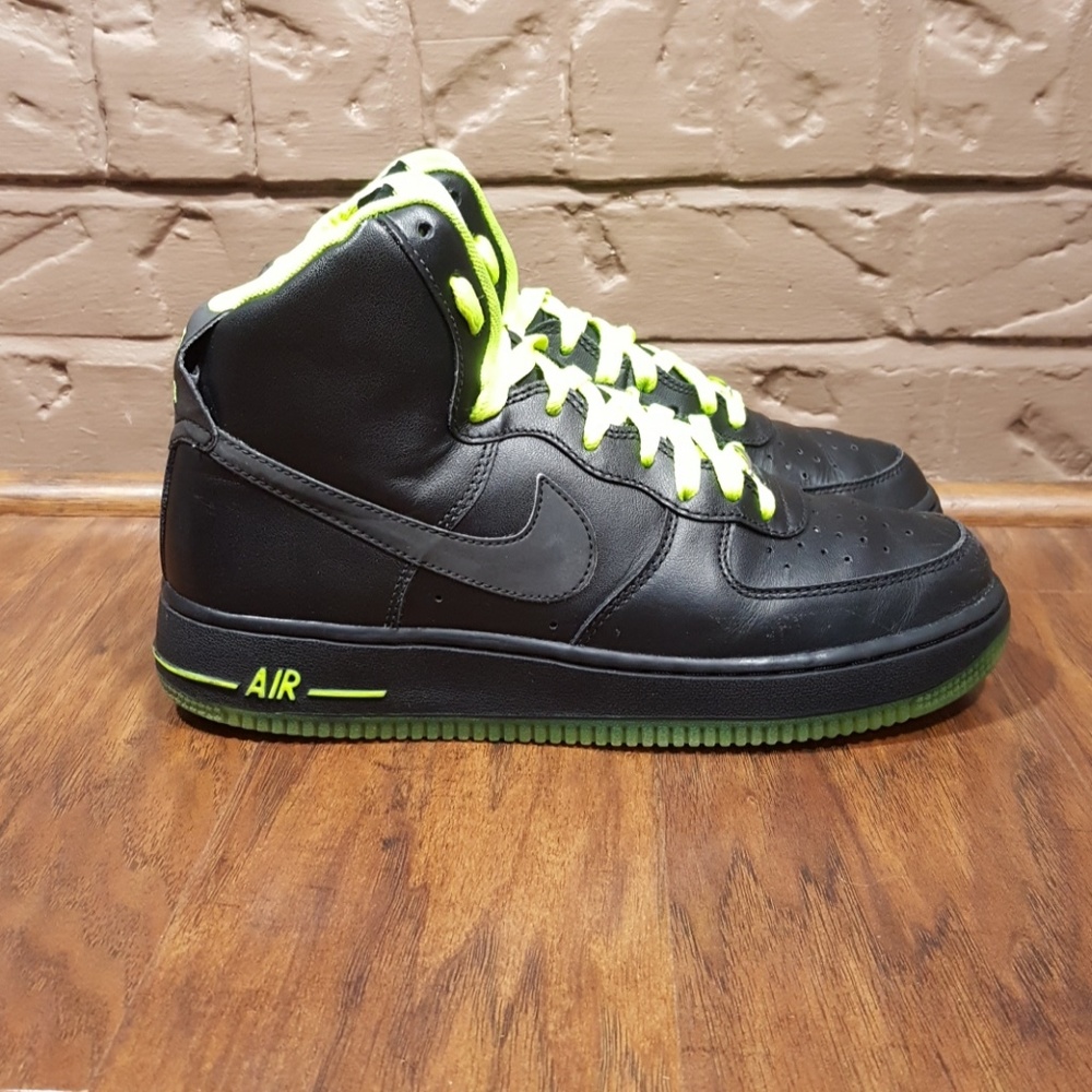 Nike Air Force 1, size 7.5, excellent condition.